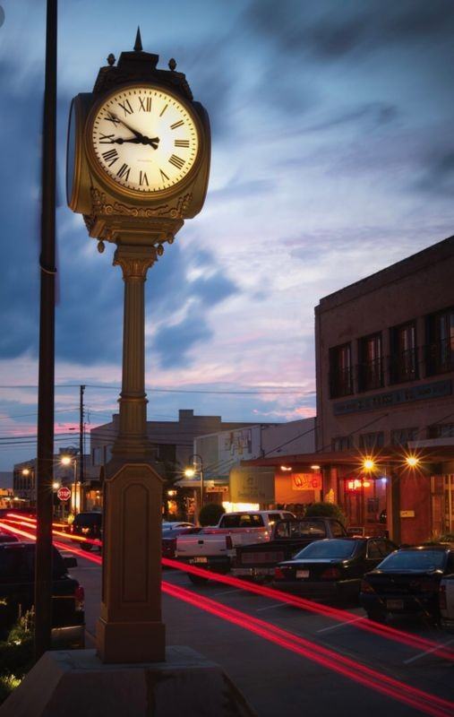 115 E Tyler St - Photo 5 of 23