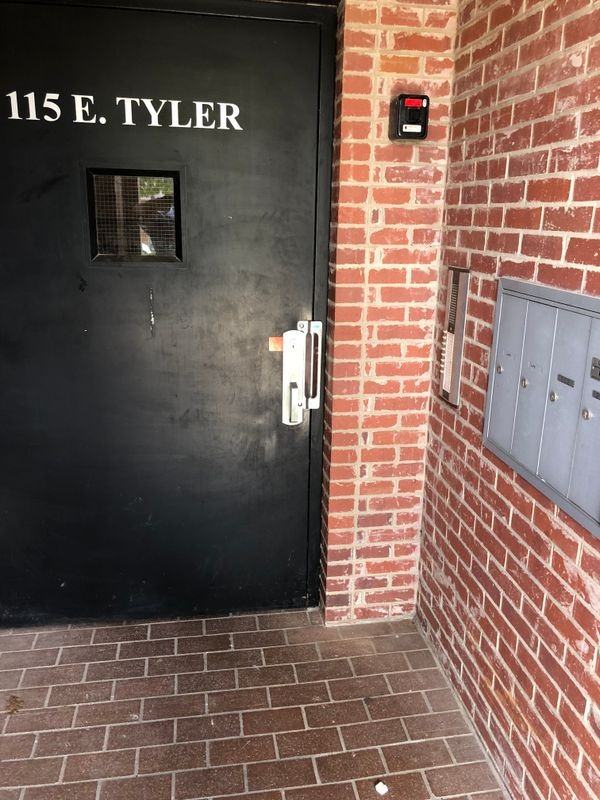 115 E Tyler St - Photo 7 of 23