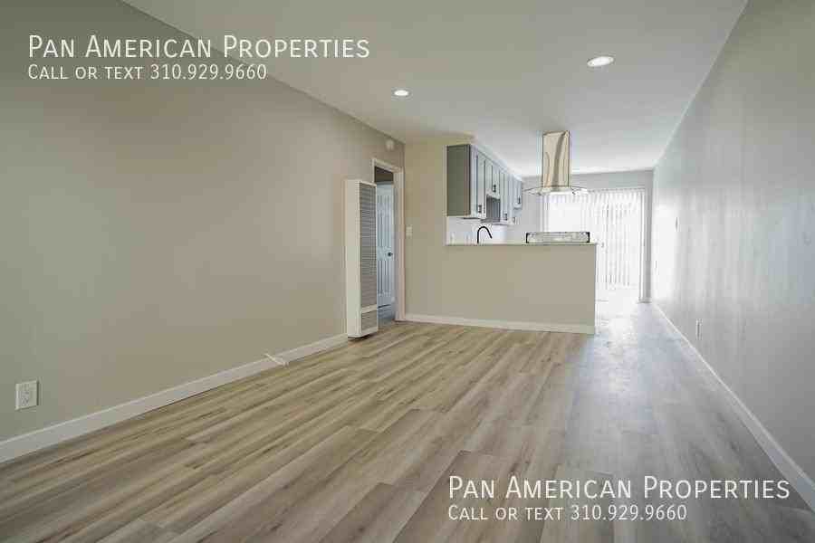 10442 Lampson - Photo 2 of 5