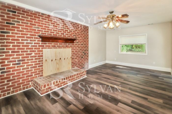 133 Traverse Rd - Photo 2 of 15