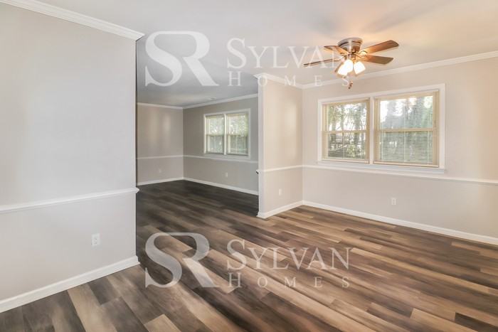 133 Traverse Rd - Photo 3 of 15