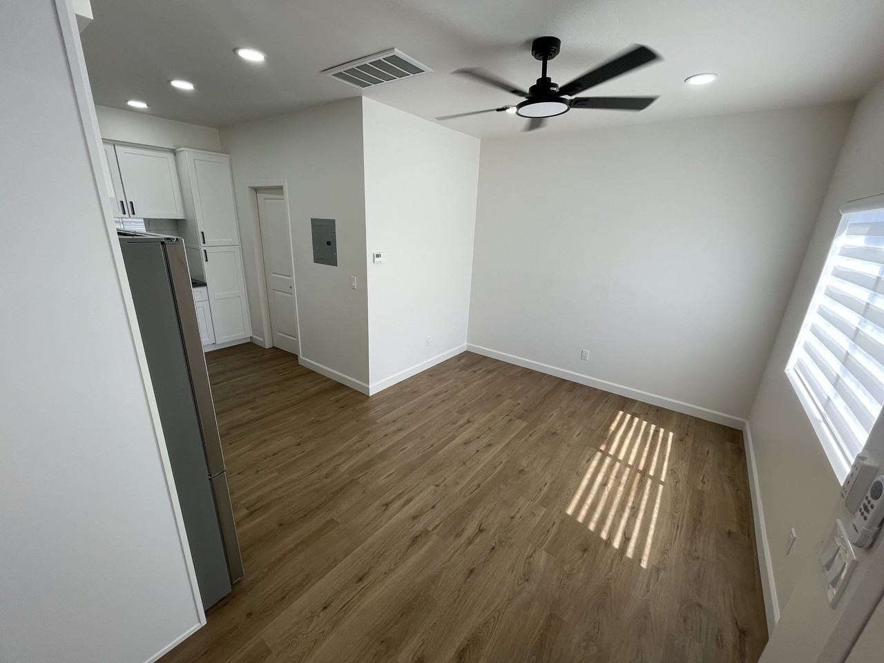 2340 Tampa Ave #L - Photo 3 of 11