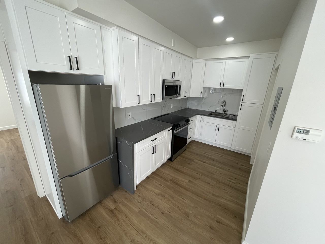 2340 Tampa Ave #L - Photo 6 of 11