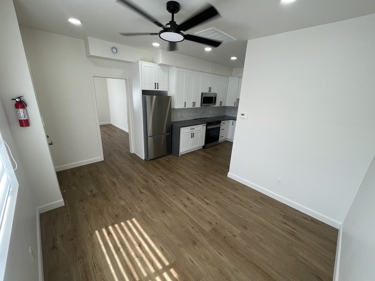 2340 Tampa Ave #L - Photo 7 of 11