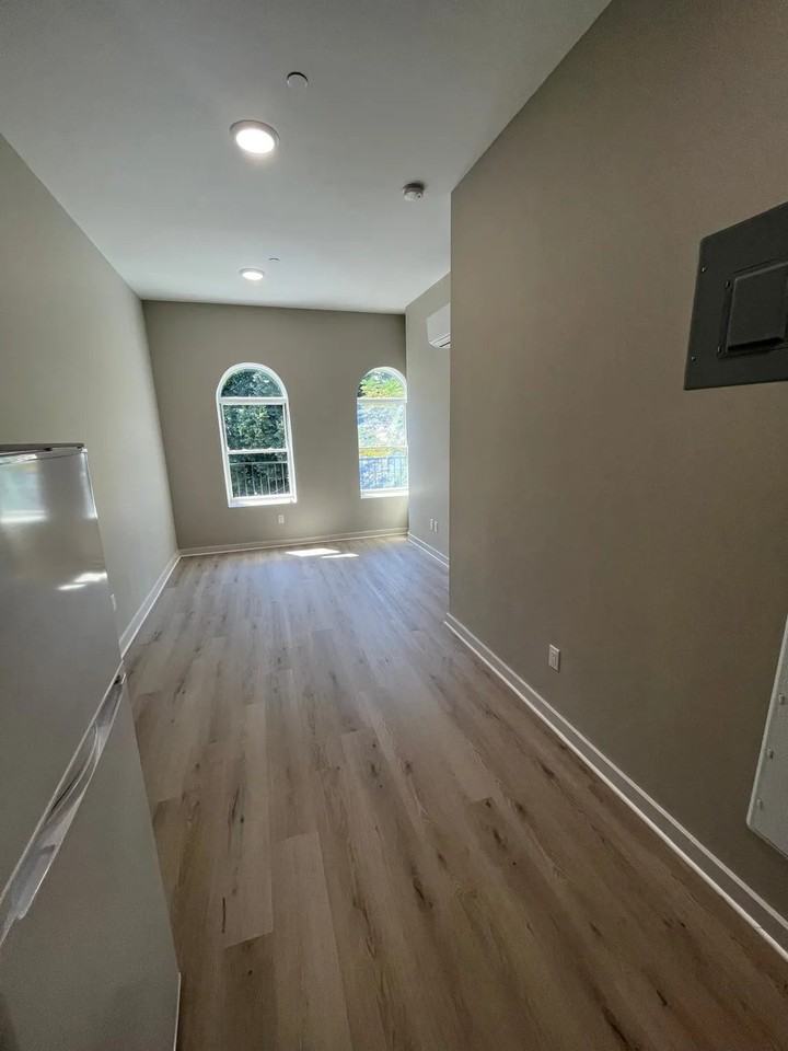 819 E 168th St #2A - Photo 2 of 7