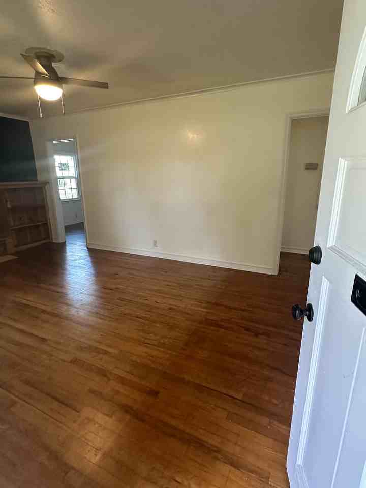 226 N 33rd St #NA - Photo 3 of 27