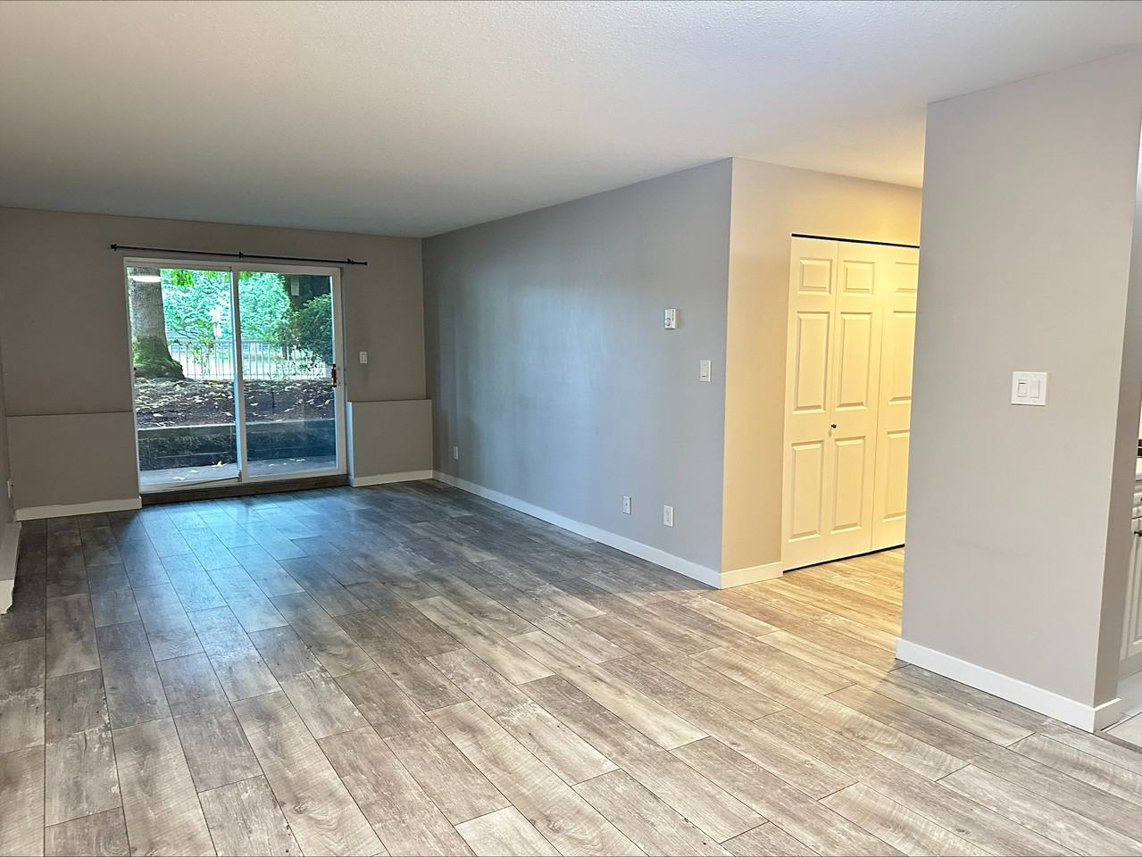 1355 Cumberland Rd #101 - Photo 2 of 19