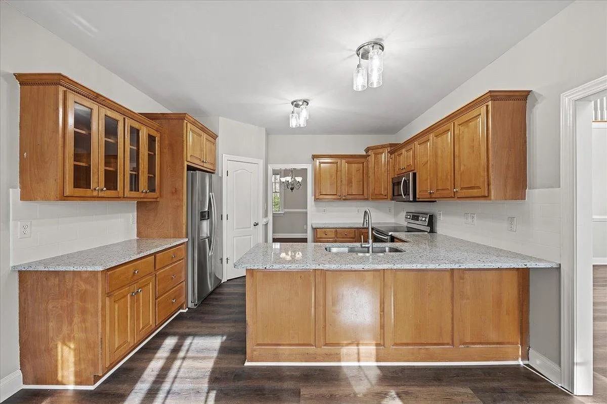 1401 Kabanek Dr - Photo 2 of 49