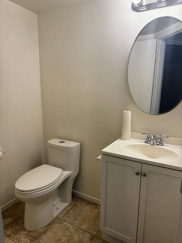 126 E Pearl St - Photo 3 of 13