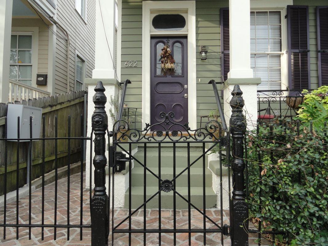 622 1st St, New Orleans, LA 70130 1 Bedroom Apartment for 1,600/month