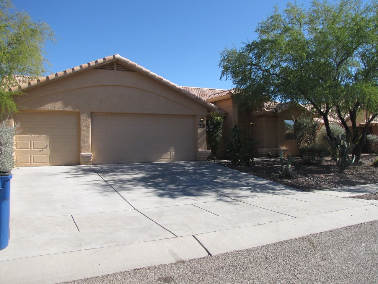 3331 S Sun Splash Dr - Photo 2 of 23