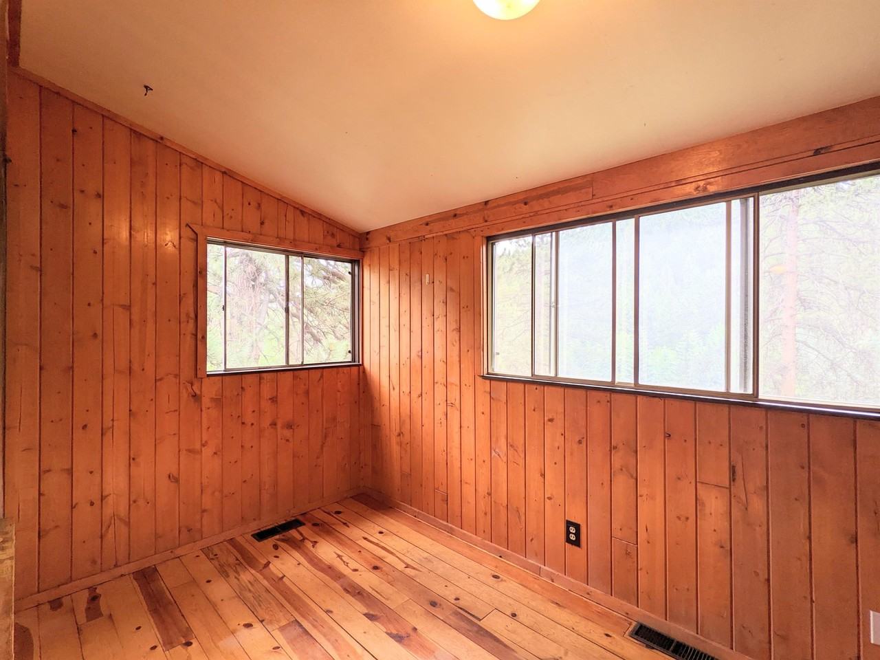 6527 S Brook Forest Rd - Photo 2 of 17