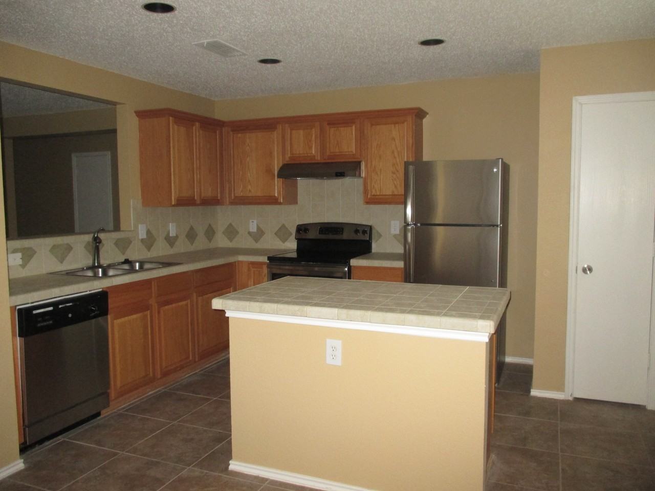 2520 Big Spring Dr - Photo 3 of 13