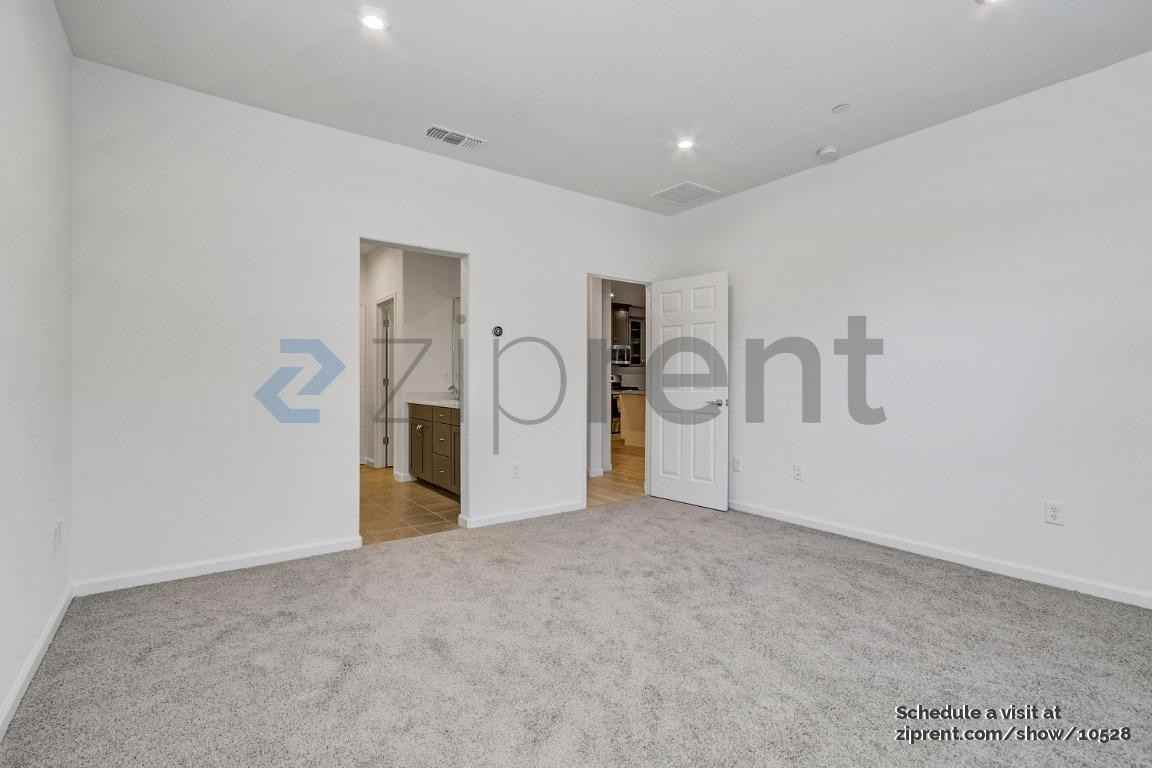 1072 Luna Dr - Photo 6 of 20
