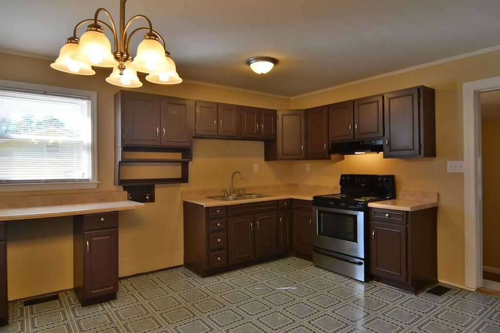 241 Harmon Hill Ct - Photo 3 of 24