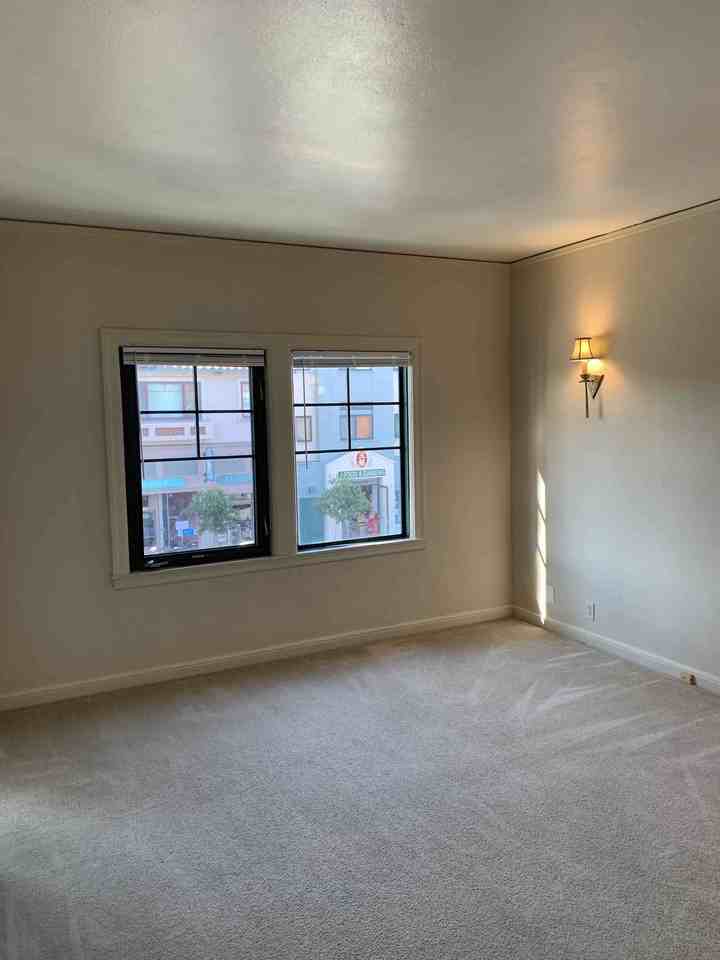 20 Hillcrest Blvd #3