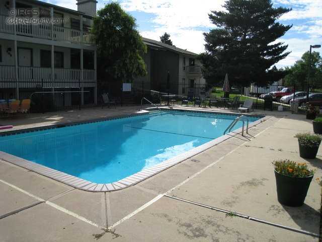 645 Manhattan Pl #102