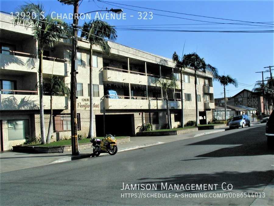 Pacific West - Photo 3 of 23