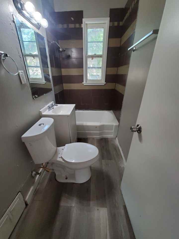 1323 W Ring St - Photo 3 of 9