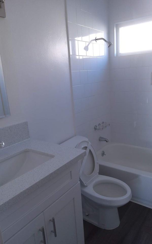 Cyrano Apartments - Photo 6 of 14