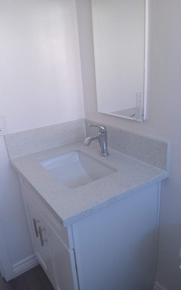Cyrano Apartments - Photo 7 of 14