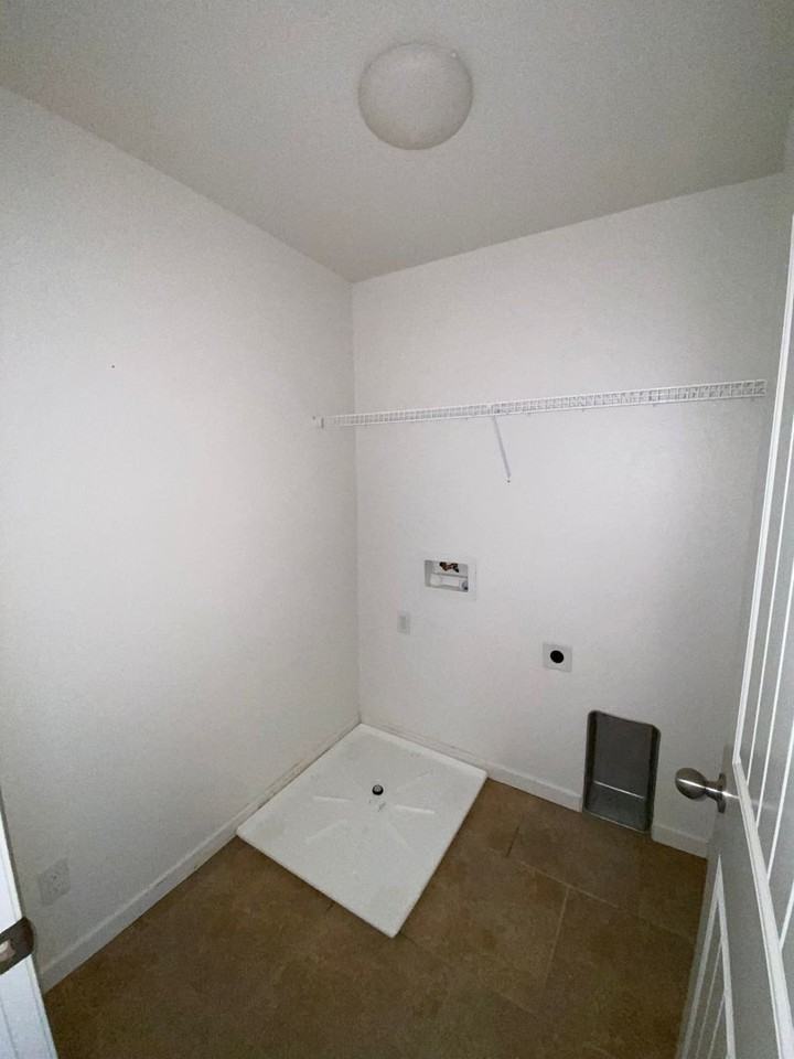 1826 Van Gogh Way - Photo 4 of 38