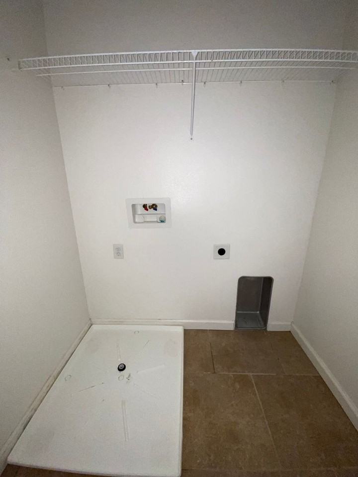 1826 Van Gogh Way - Photo 5 of 38