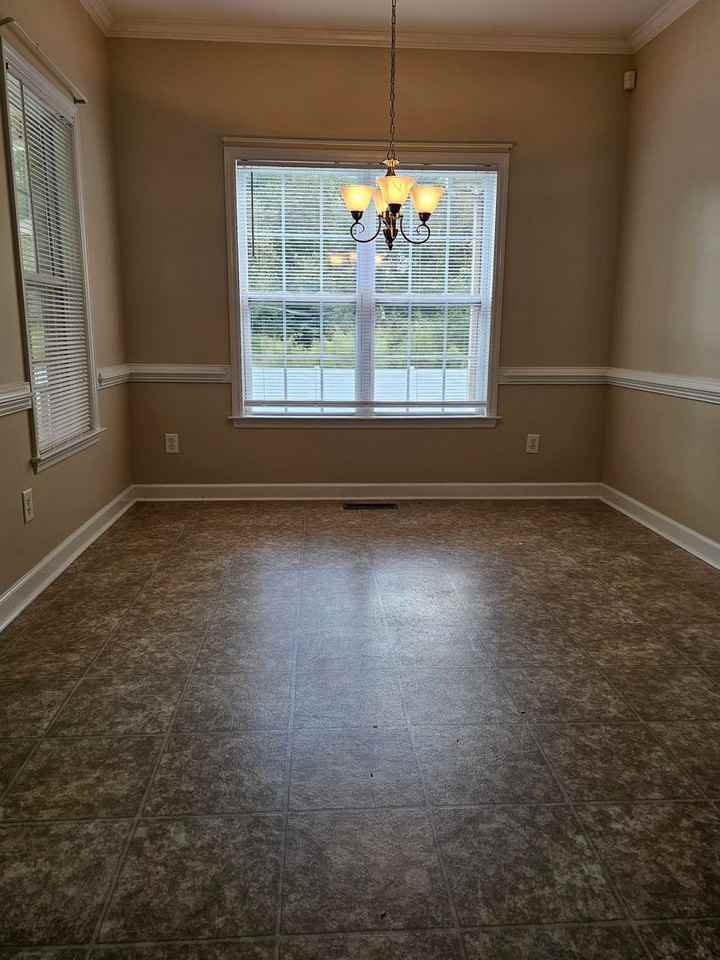 205 Stillwater Creek Dr - Photo 4 of 22