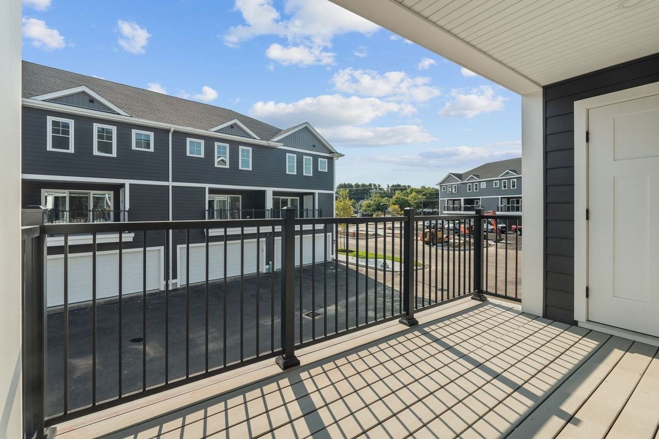 Yokens of Portsmouth - Photo 7 of 50