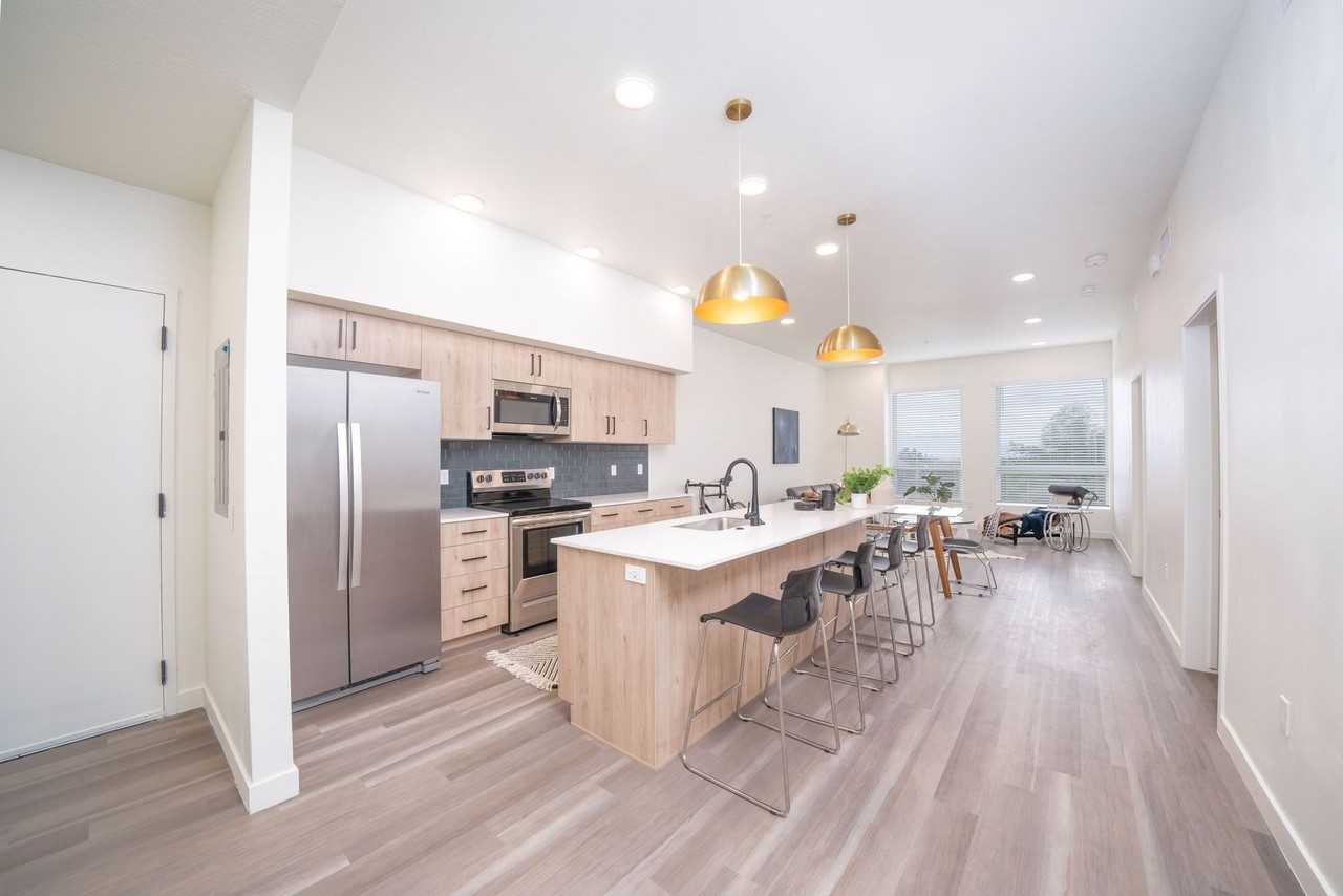 Blue Mason Apartments - Photo 6 of 32