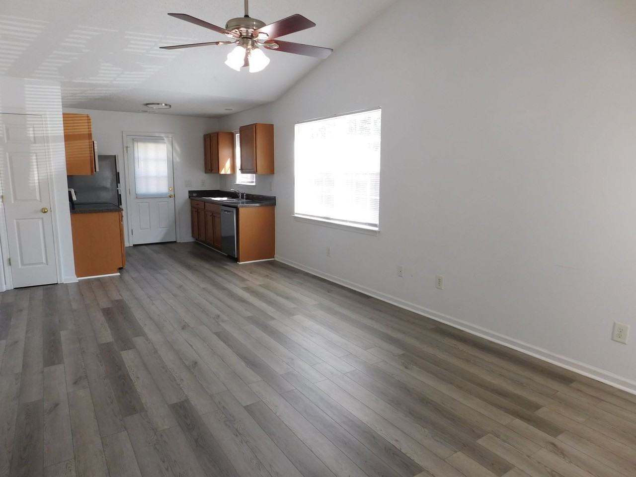 1338 Hunters Rd #A - Photo 3 of 19