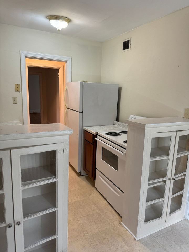 8 St. Mary's St. - Photo 5 of 11