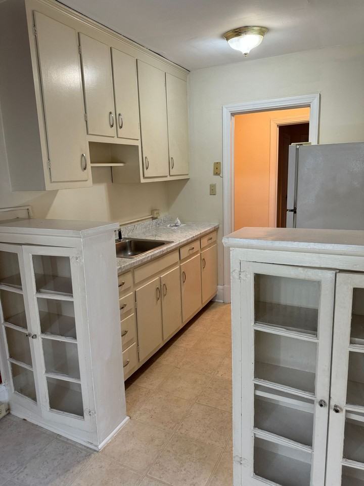 8 St. Mary's St. - Photo 7 of 11