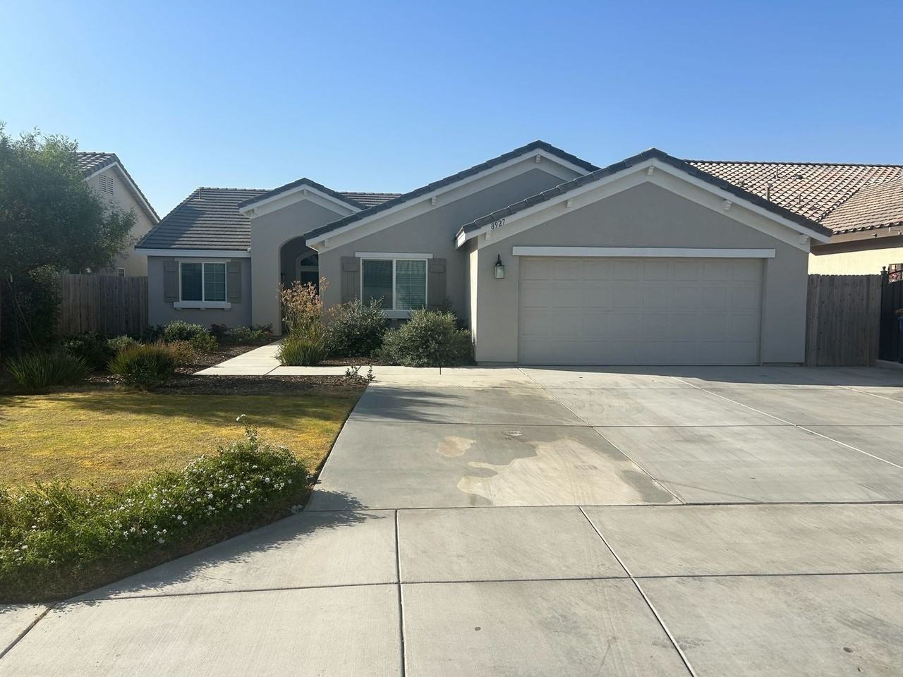 8927 Stallion Springs Dr - Photo 2 of 22