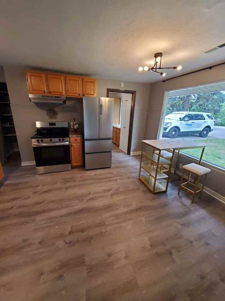 W62N217 Washington Ave - Photo 3 of 18