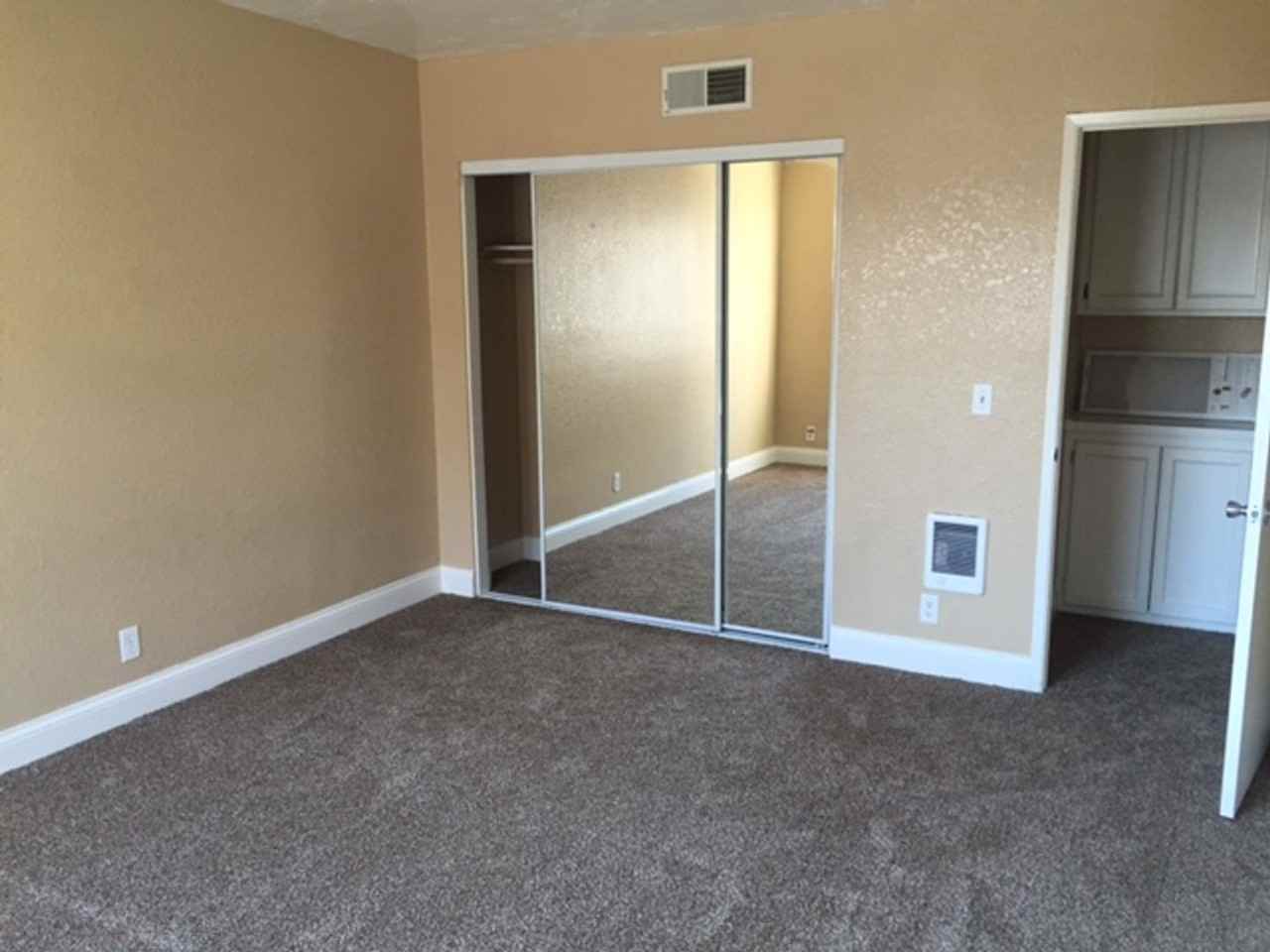 1604 Presioca St #17 - Photo 5 of 9