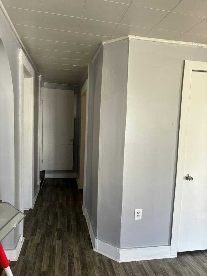 533 W Greene St - Photo 3 of 9