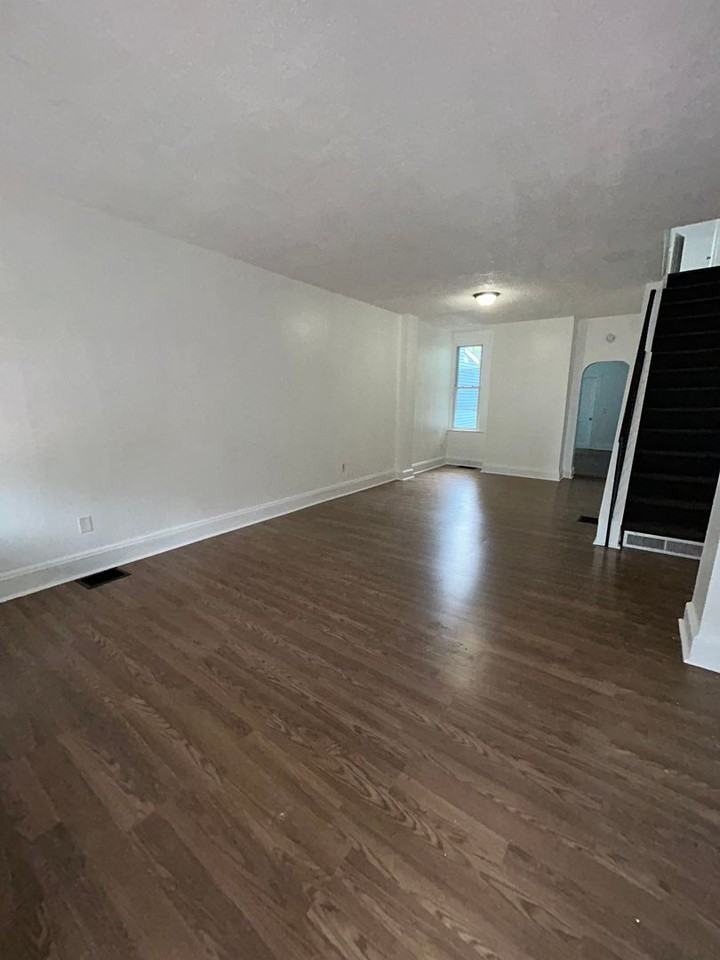 232 Academy St - Photo 2 of 21