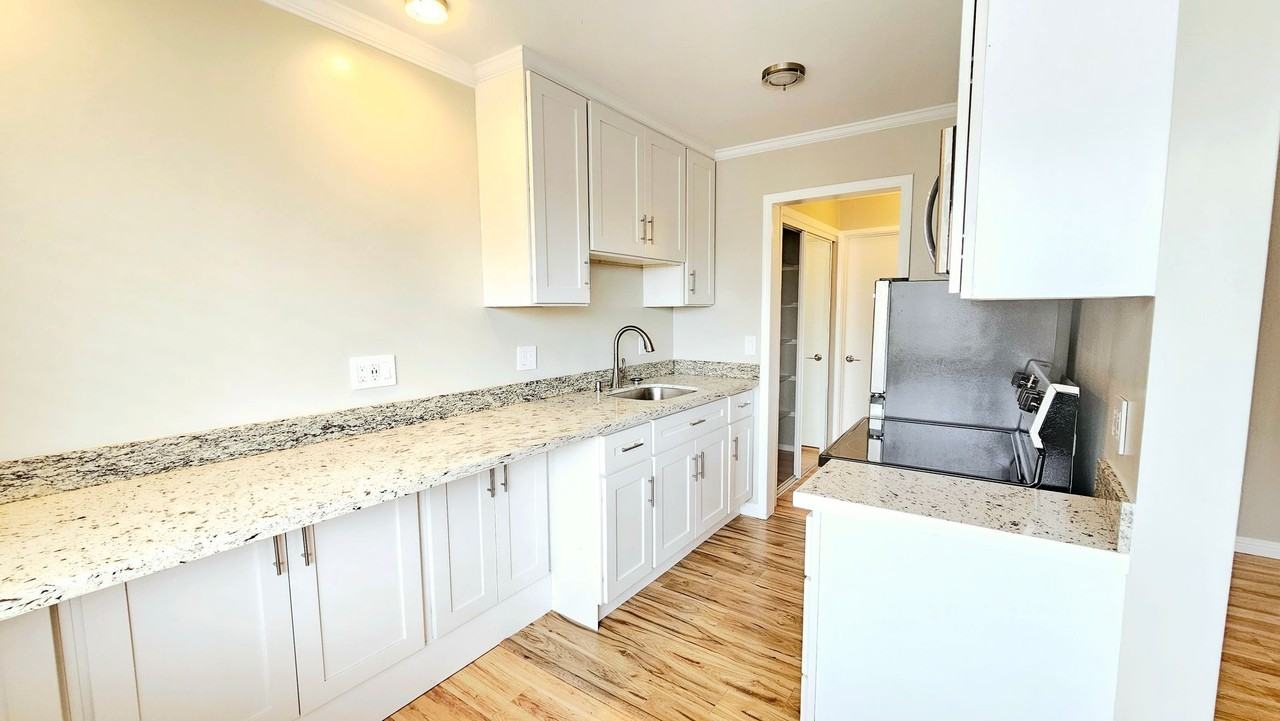 140 Montecito Apartments - Photo 6 of 38