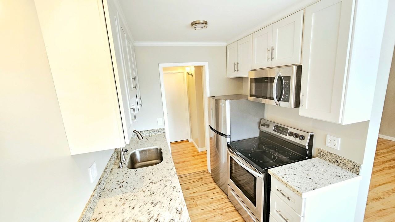 140 Montecito Apartments - Photo 7 of 38