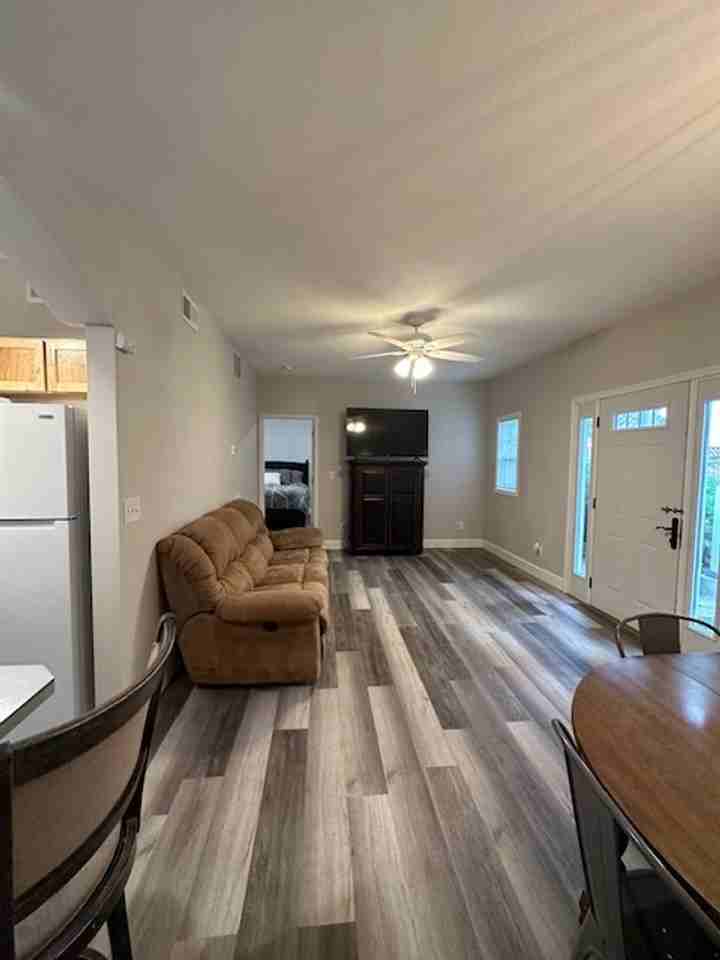 2018 10th Ave N - Photo 4 of 12
