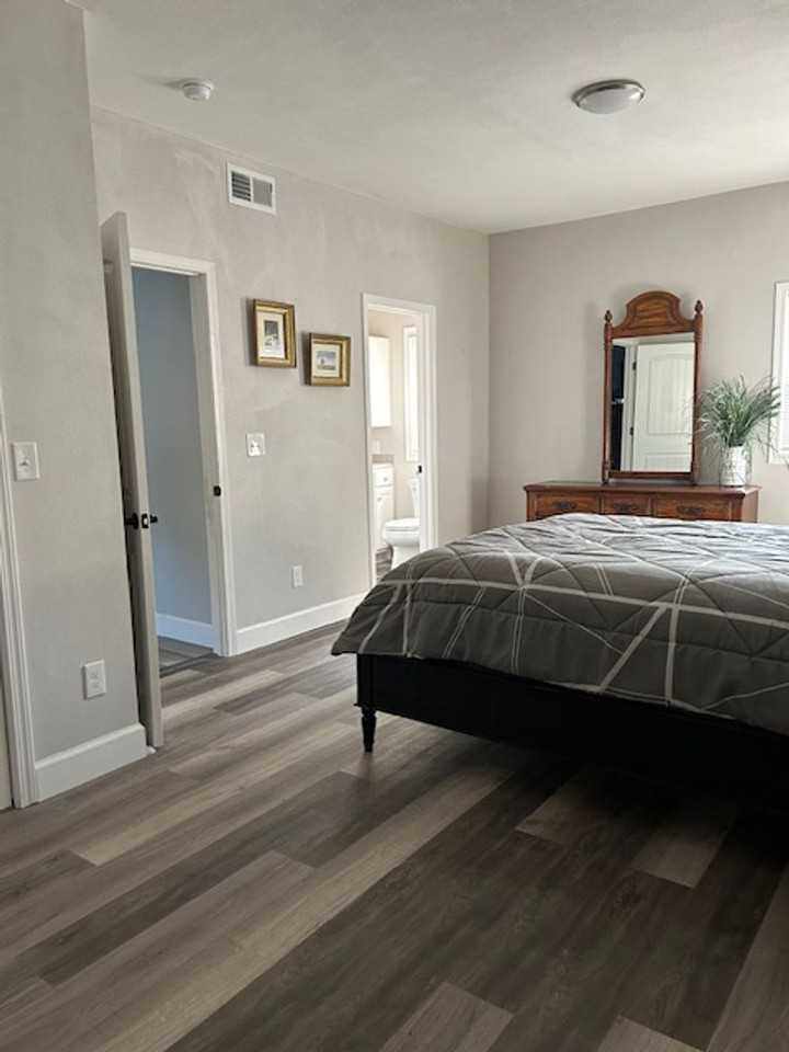 2018 10th Ave N - Photo 7 of 12
