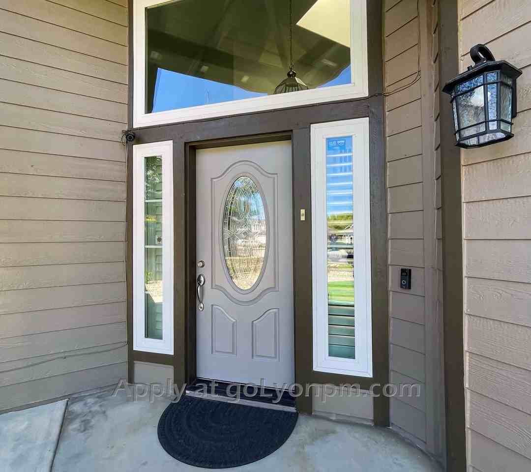 337 N Lexington Dr - Photo 2 of 41