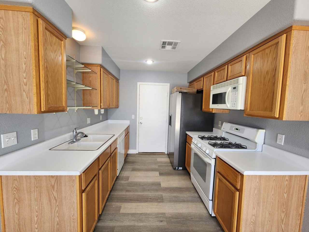 776 Spotted Eagle St - Photo 2 of 42