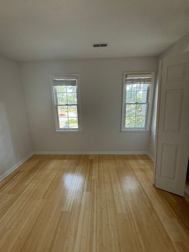 1423 Wake Forest Rd. - Photo 7 of 14