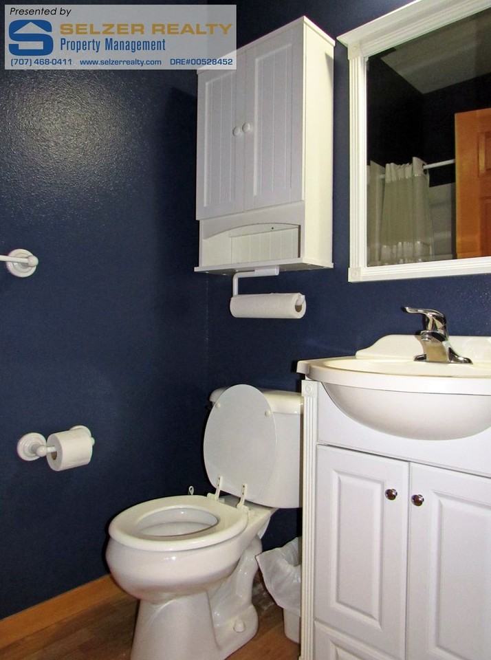 670 W Stephenson St - Photo 5 of 9