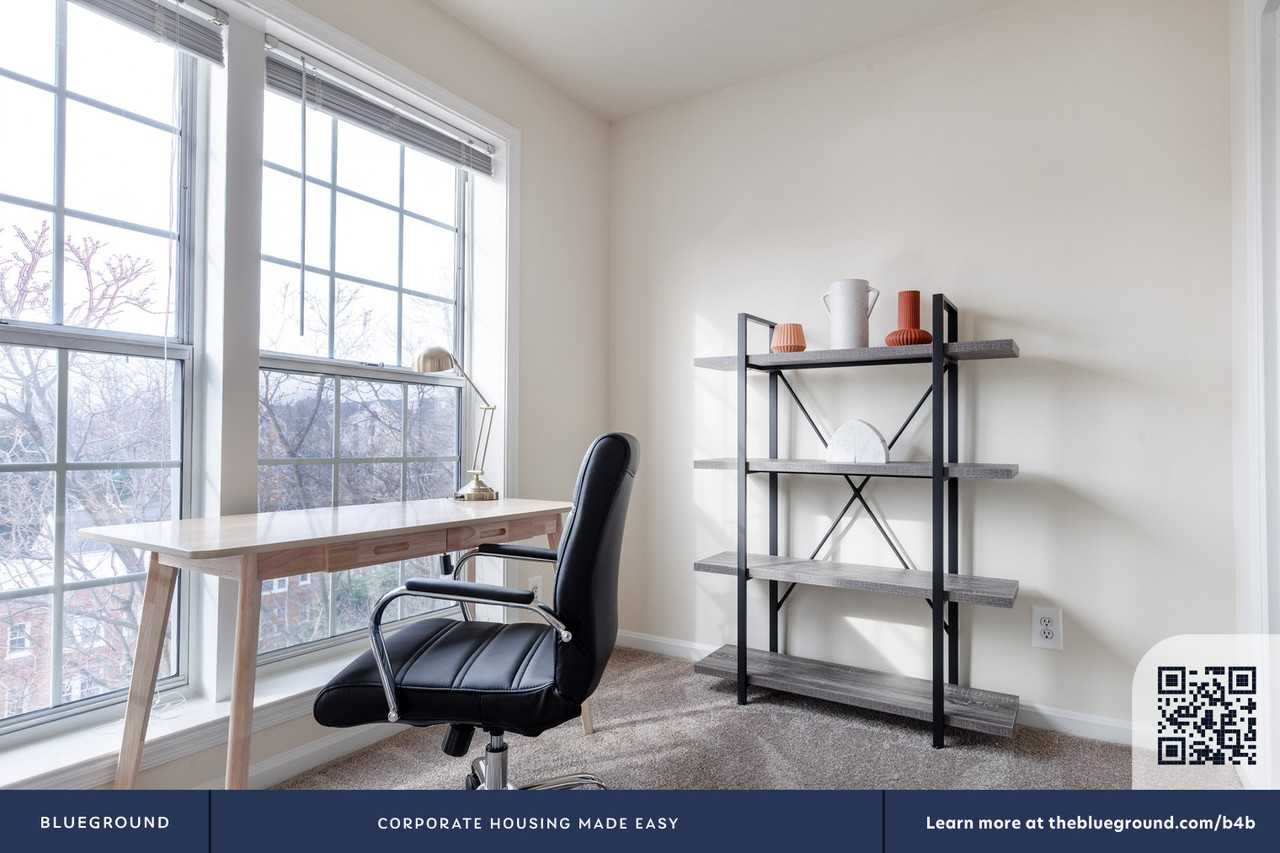 1808 N Quinn St #358 - Photo 5 of 29