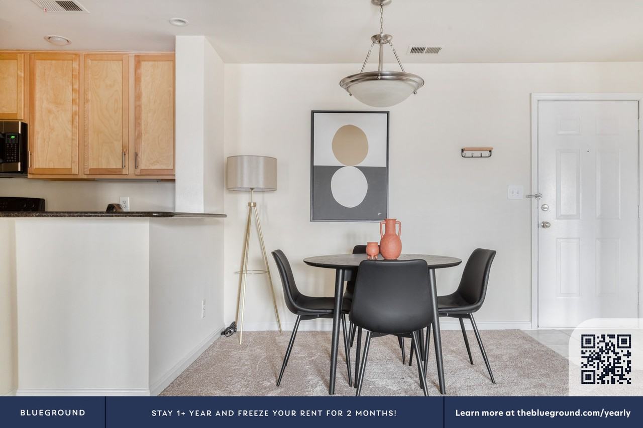 1808 N Quinn St #358 - Photo 7 of 29