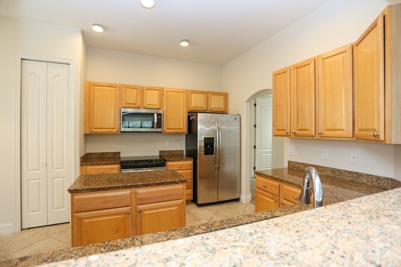 1256 Carpazi Ct #4 - Photo 4 of 30