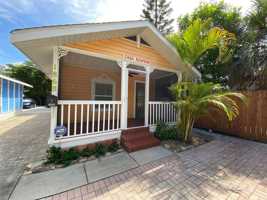 featured image of 1868 Laurel St